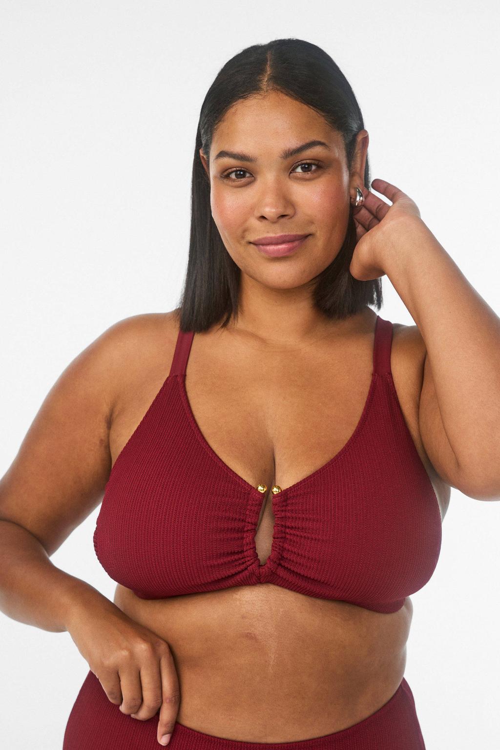 Zizzi voorgevormde bikinitop SLINO met ribstructuur donkerrood