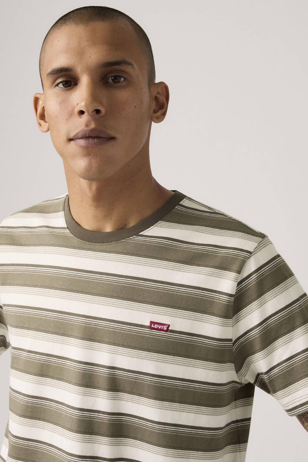 Kakikleurige heren Levi's regular T-shirt van katoen met strepenprint, korte mouwen en ronde hals