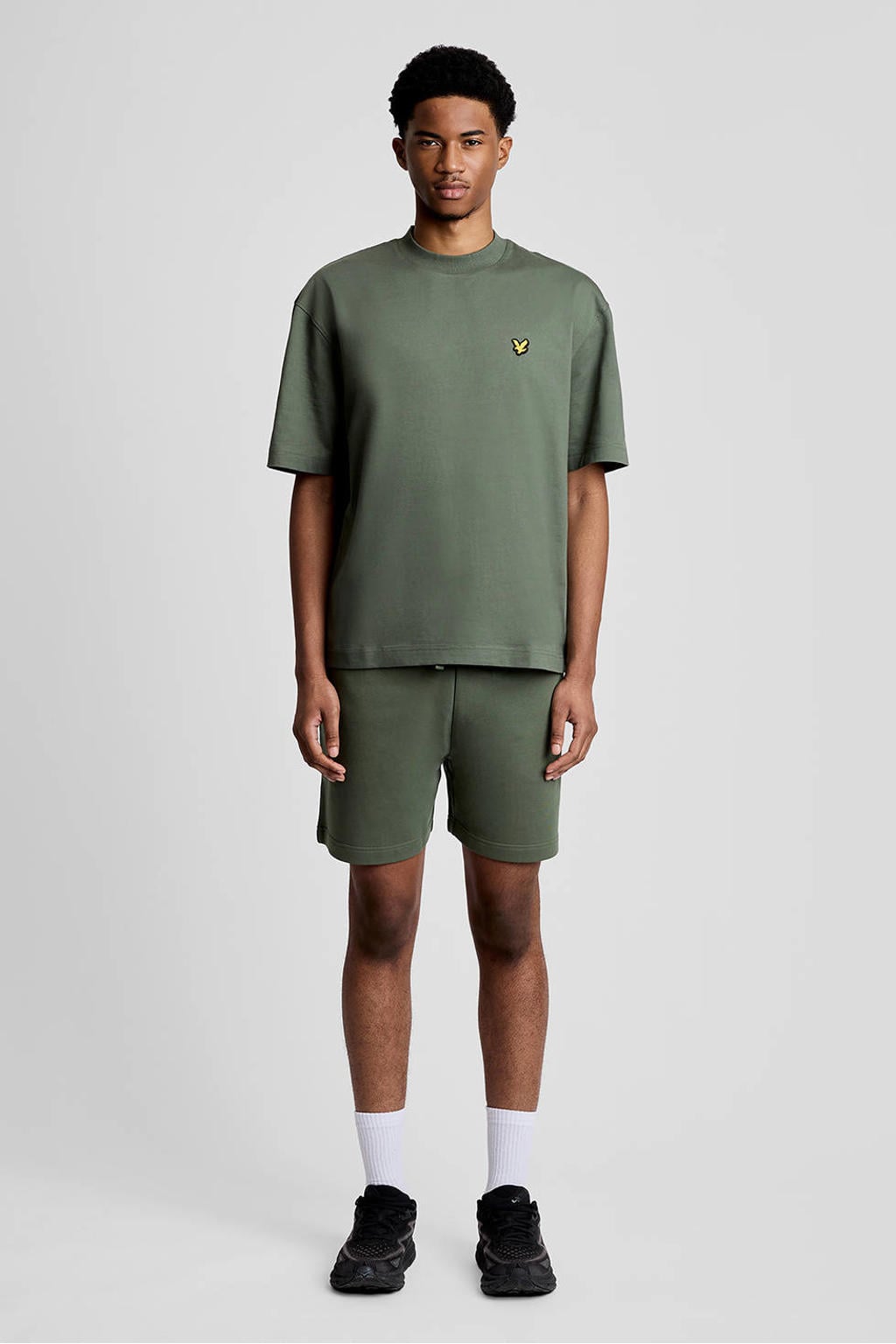 Groene heren Lyle & Scott short van katoen met regular fit, elastische tailleband met koord en logo dessin