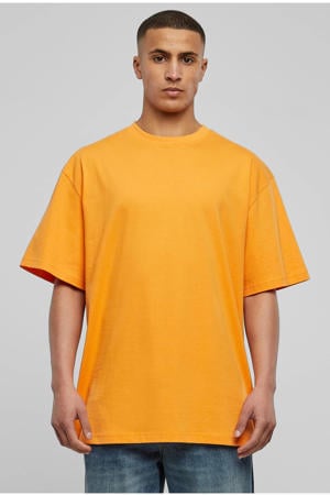 oversized T-shirt