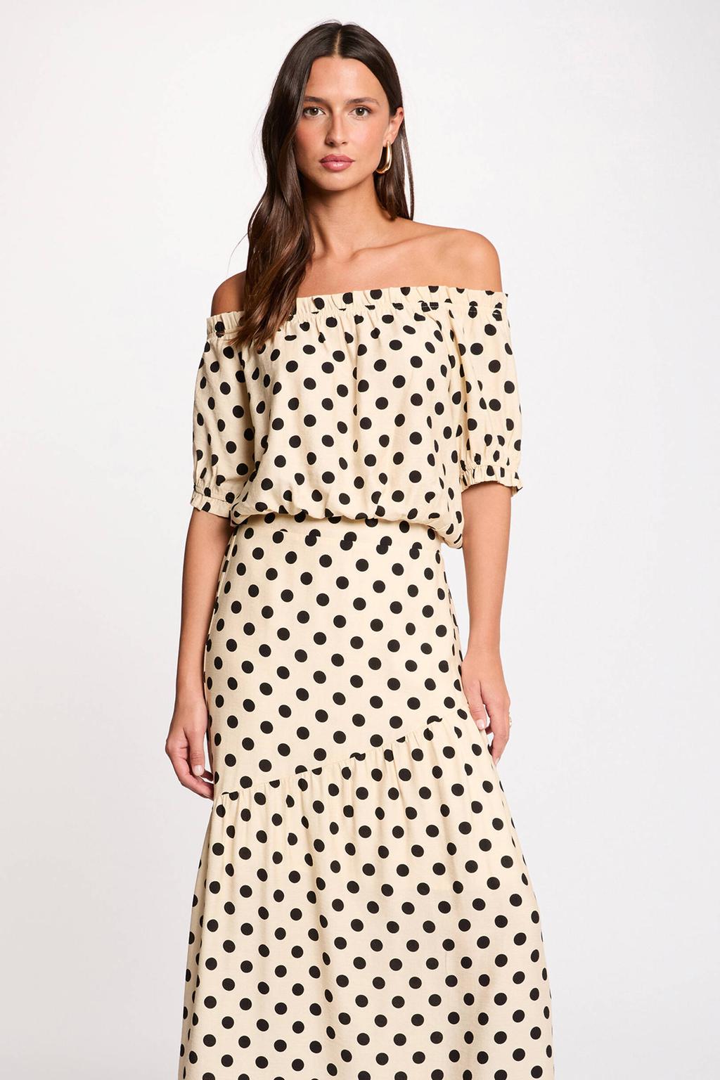Ecru en zwarte dames Morgan top van viscose met stippenprint, korte mouwen en off shoulder hals
