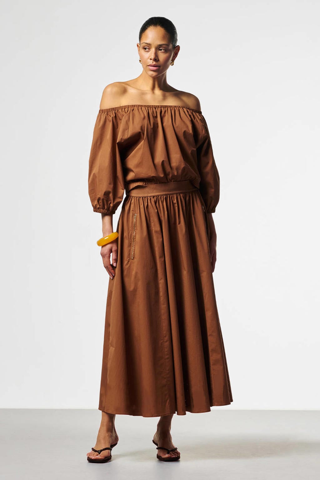 Bruine dames Aaiko top van polyester met effen, half lange mouwen en off shoulder hals