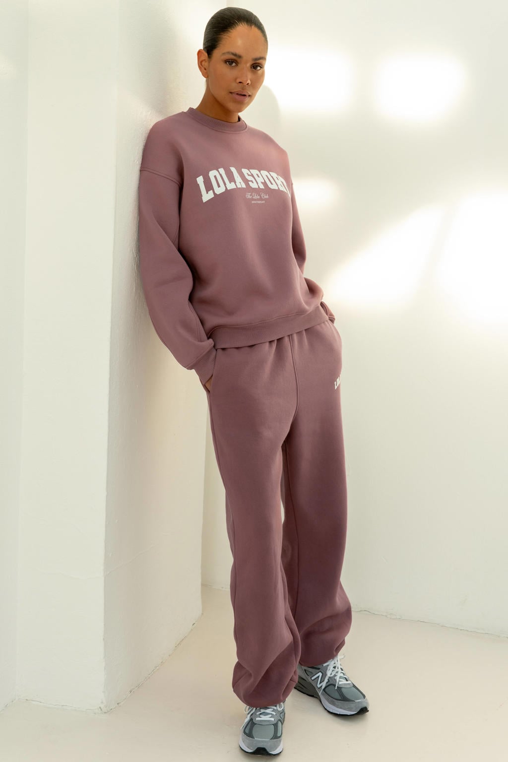 Oudroze dames The Lola Club joggingbroek Jayla van katoen met baggy, high waist en effen