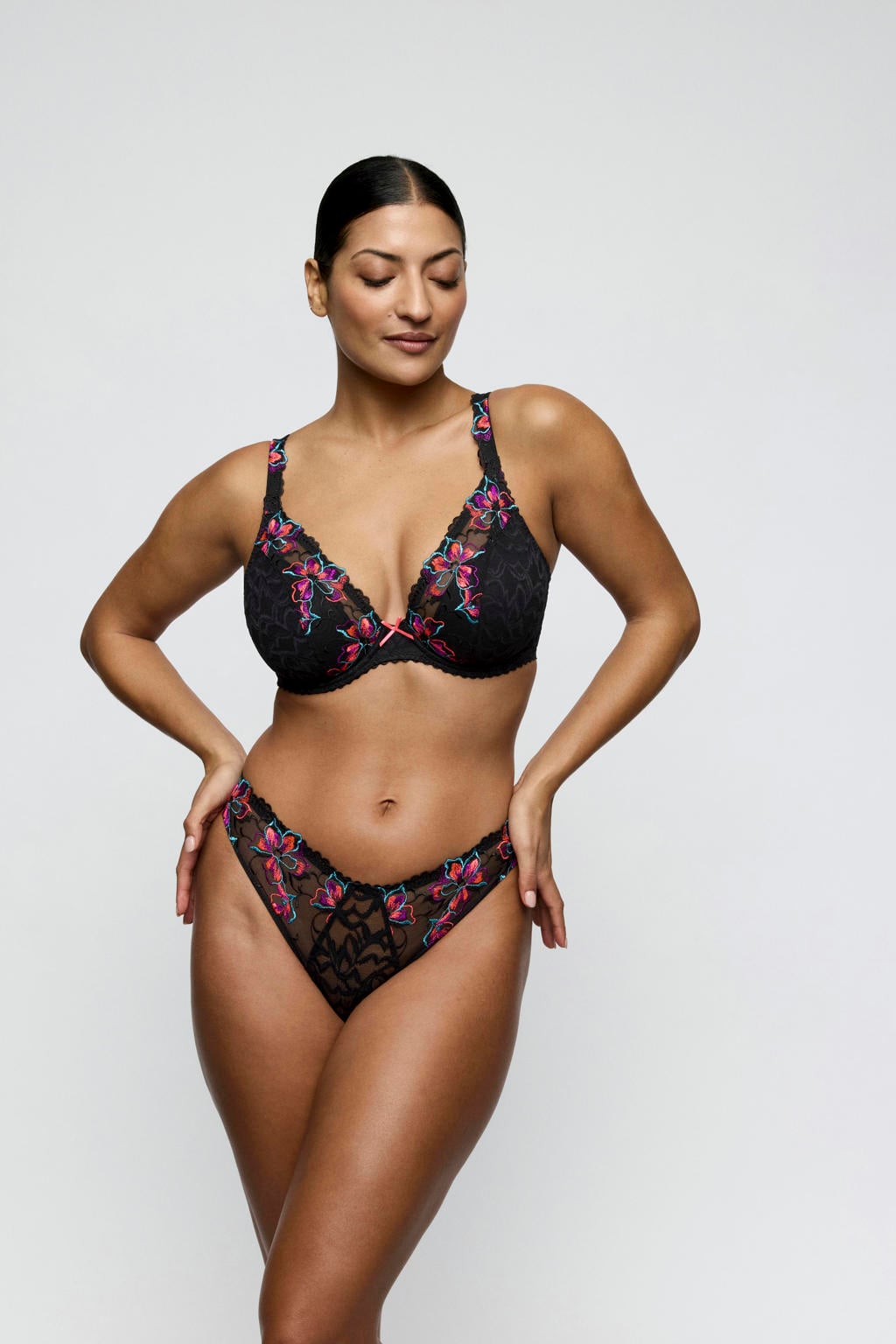 PrimaDonna Miyara niet-voorgevormde plunge-bh met beugel - zwart/meerkleurig