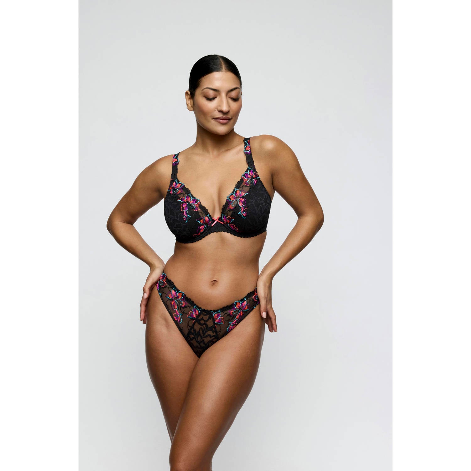 PrimaDonna Miyara string zwart meerkleurig