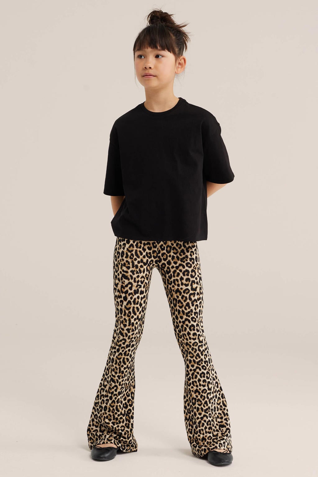 WE Fashion flared legging met panterprint - bruin