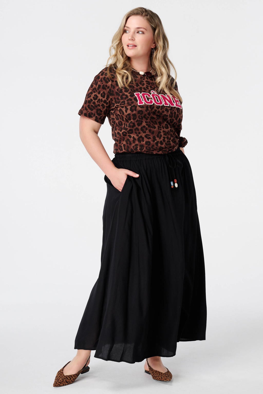 Donkerblauwe dames MS Mode T-shirt van katoen met printopdruk, korte mouwen en klassieke kraag