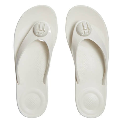FitFlop TM Iqushion Glossy Button teenslippers met sleehak ecru