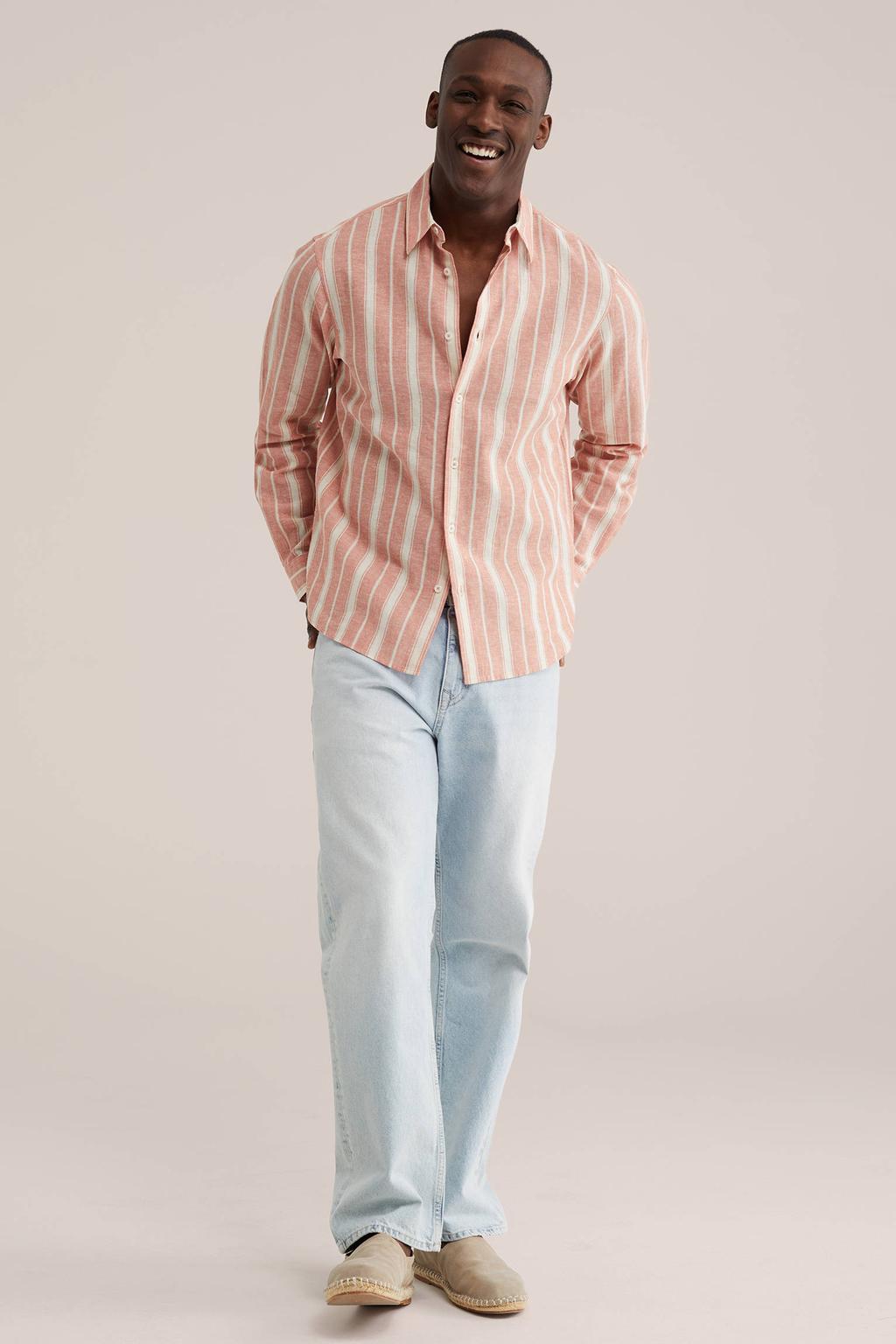 WE Fashion regular gestreepte casual overhemd met linnen roze