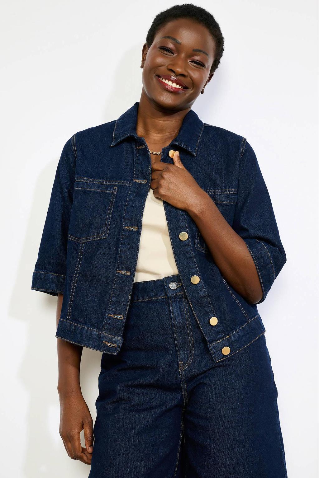 Medium blue denim dames LOLALIZA blouse van denim met effen, korte mouwen, klassieke kraag, knoopsluiting en contrast stiksels