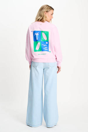 sweater met backprint lichtroze