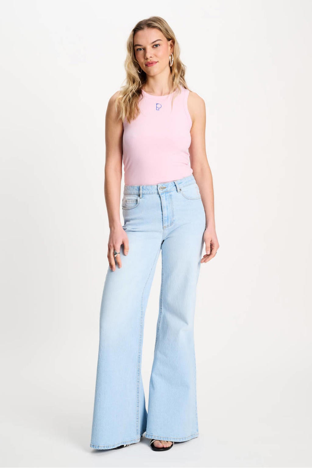 Lichtroze dames POM Amsterdam top van viscose met effen en ronde hals
