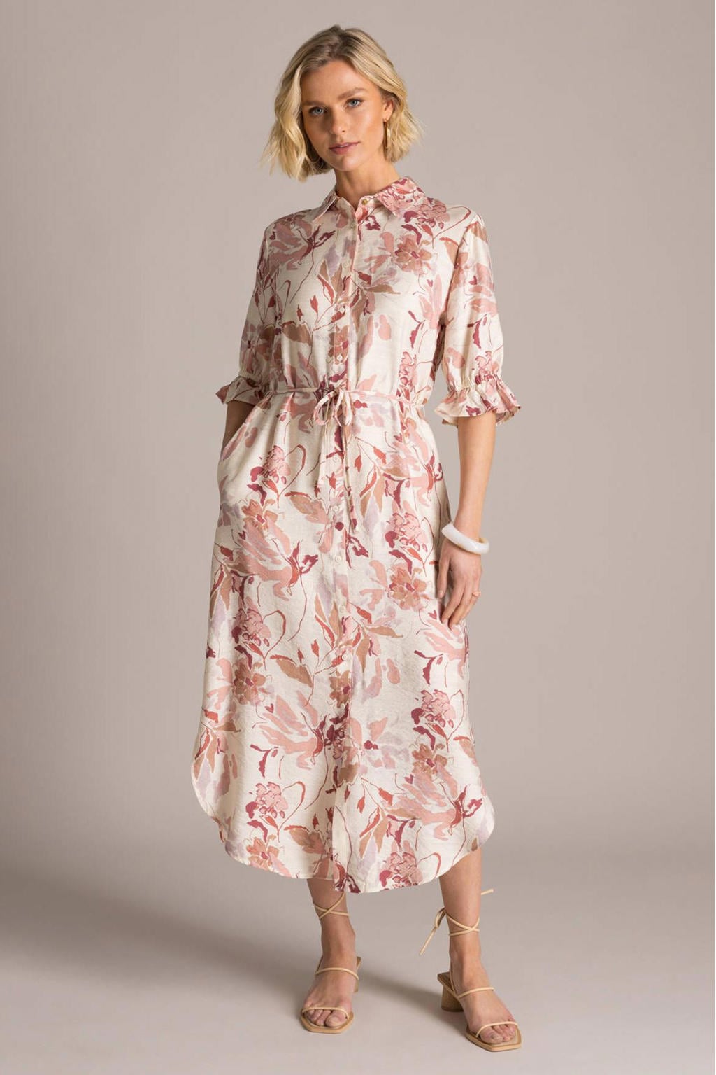 Roze en witte dames Yest gebloemde blousejurk van viscose met driekwart mouwen, klassieke kraag en knoopsluiting