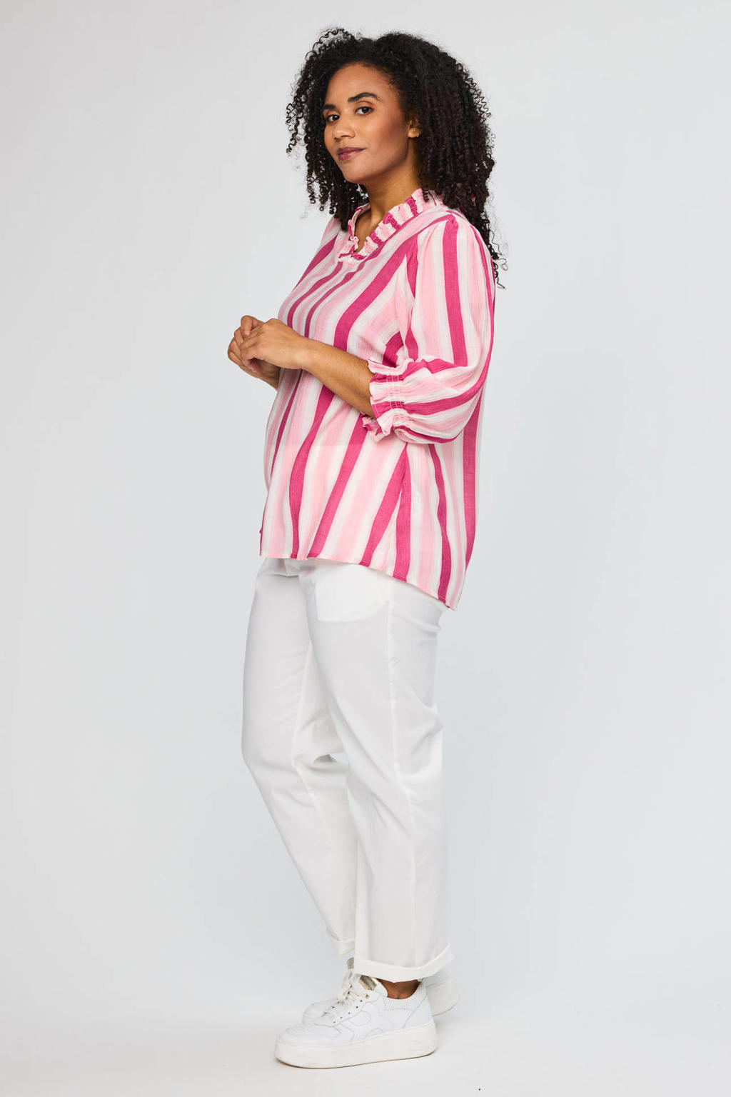Roze dames STUDIO gestreepte top van viscose met driekwart mouwen en V-hals