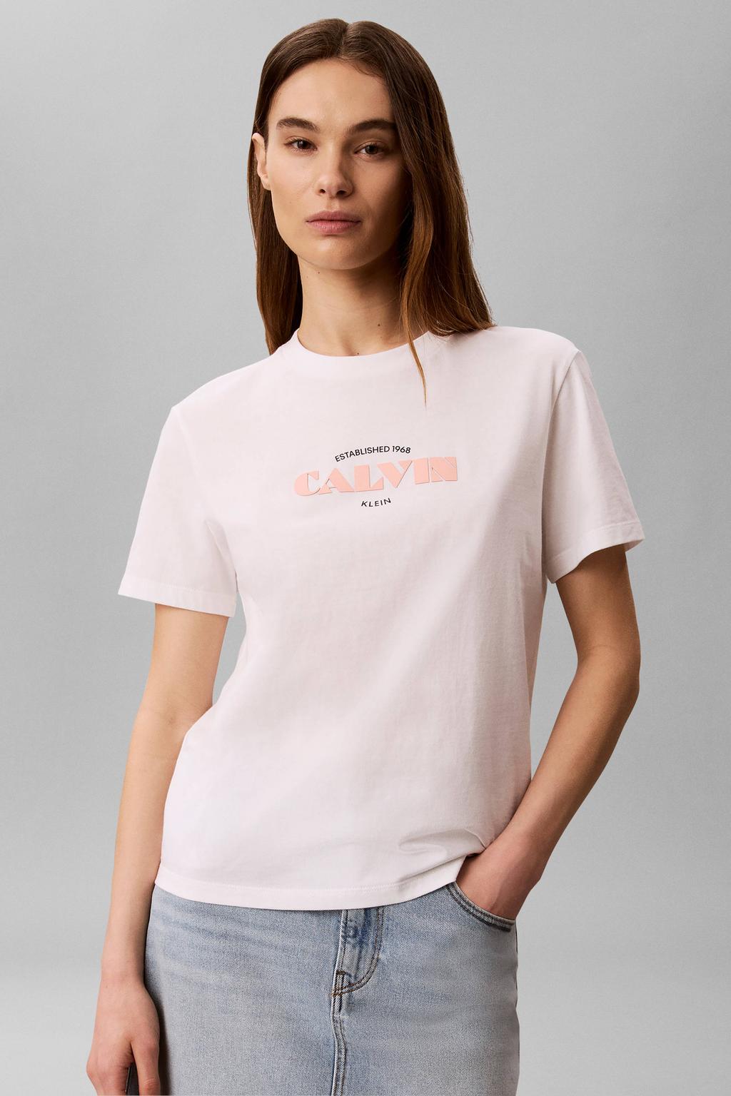 Wit en zalmkleurige dames CALVIN KLEIN JEANS T-shirt van katoen met tekst print, korte mouwen en ronde hals