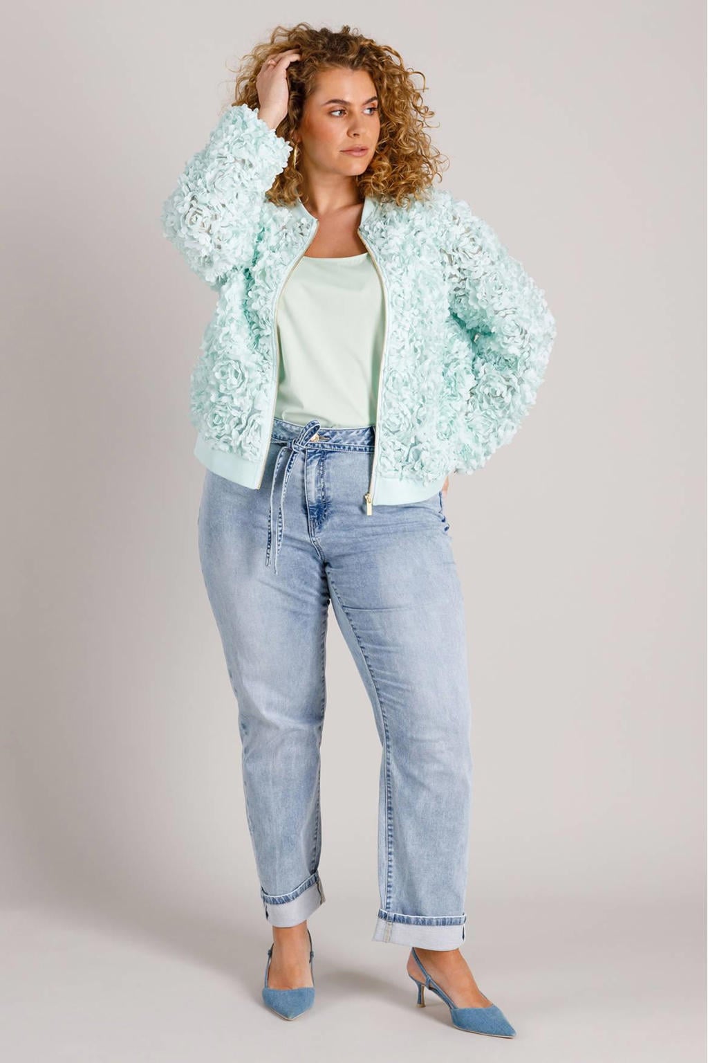 Mintgroene dames Yest Curve gebloemd gebreid vest met lange mouwen, ronde hals en ritssluiting
