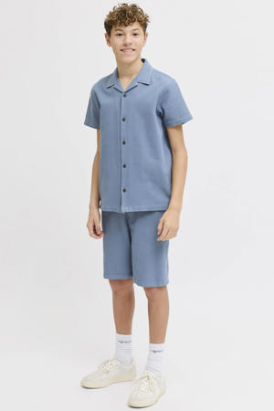 korte broek + overhemd met textuur blauw