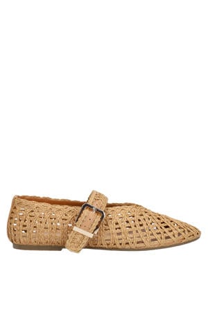 ballerina's beige