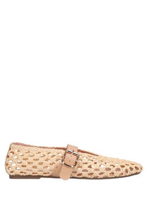 ballerina's beige