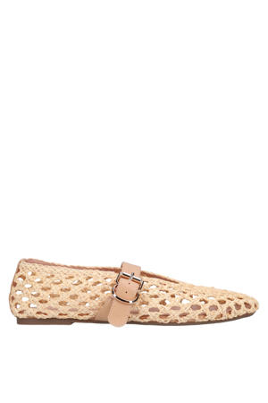ballerina's beige