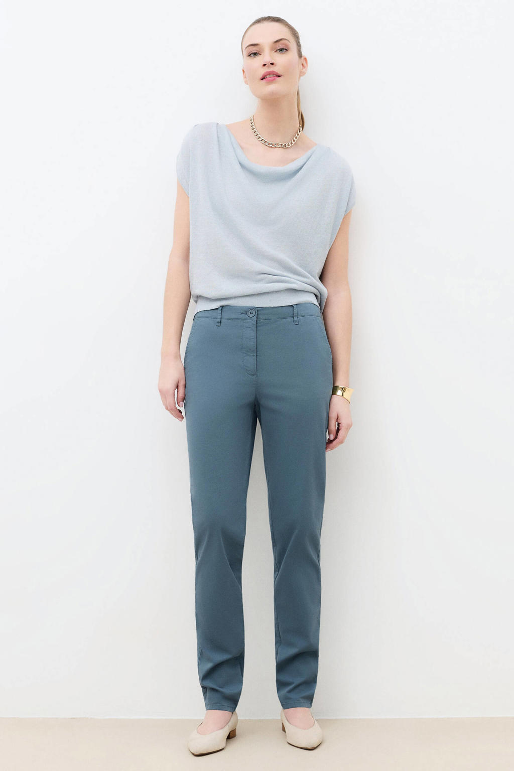 Grijsblauwe dames Caroll straight regular waist chino van katoen met rits- en knoopsluiting en effen
