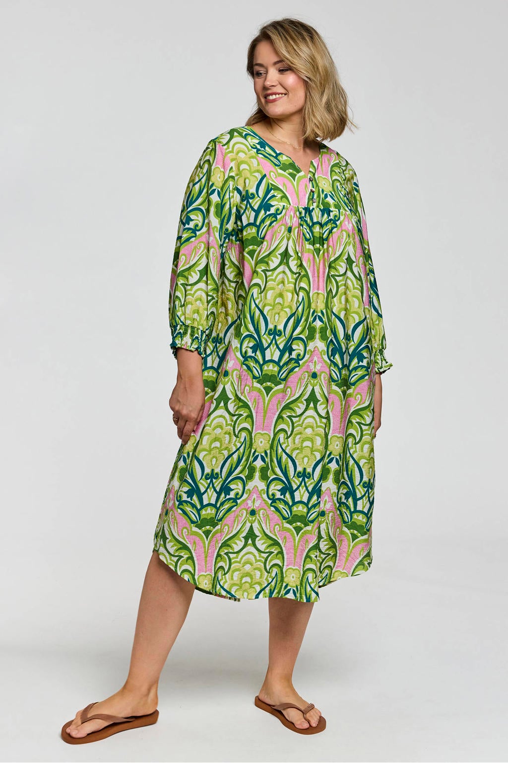 Groen en gele dames Gozzip zomerjurk van viscose met driekwart mouwen, V-hals, knoopsluiting en elastische boord