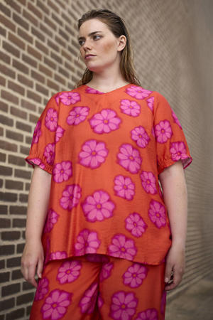 gebloemde top rood
