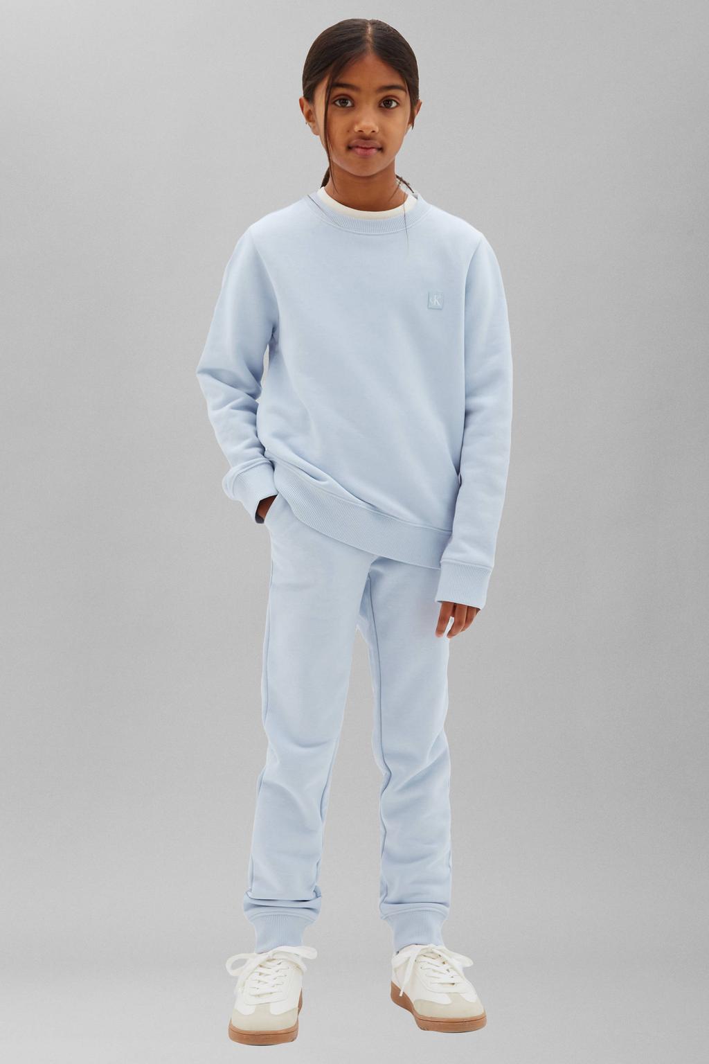 Lichtblauwe jongens en meisjes Calvin Klein sweater met effen, lange mouwen, ronde hals en geribde boorden