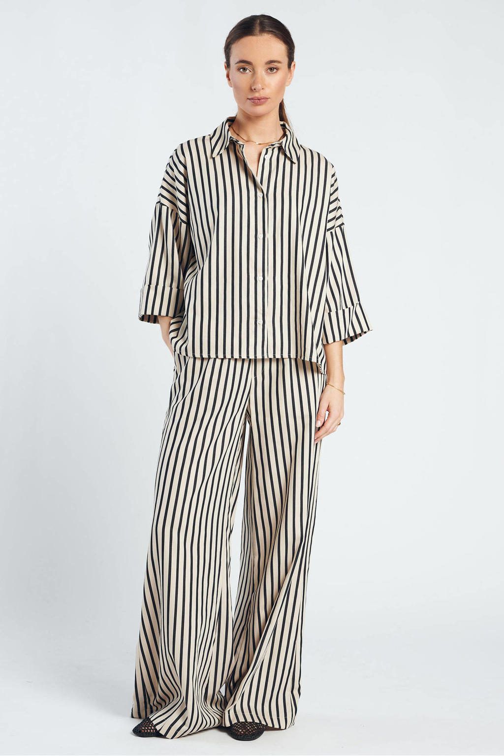 Zwart en beige dames Spooq the label oversized gestreepte blouse met driekwart mouwen, button down sluiting en knoopsluiting