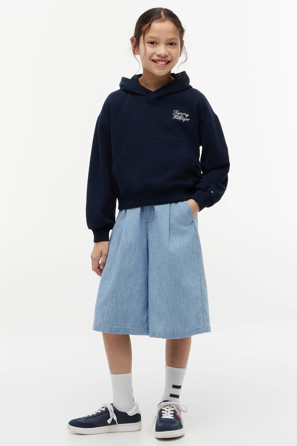 Donkerblauwe meisjes Tommy Hilfiger hoodie van sweat materiaal met tekst print, lange mouwen en capuchon