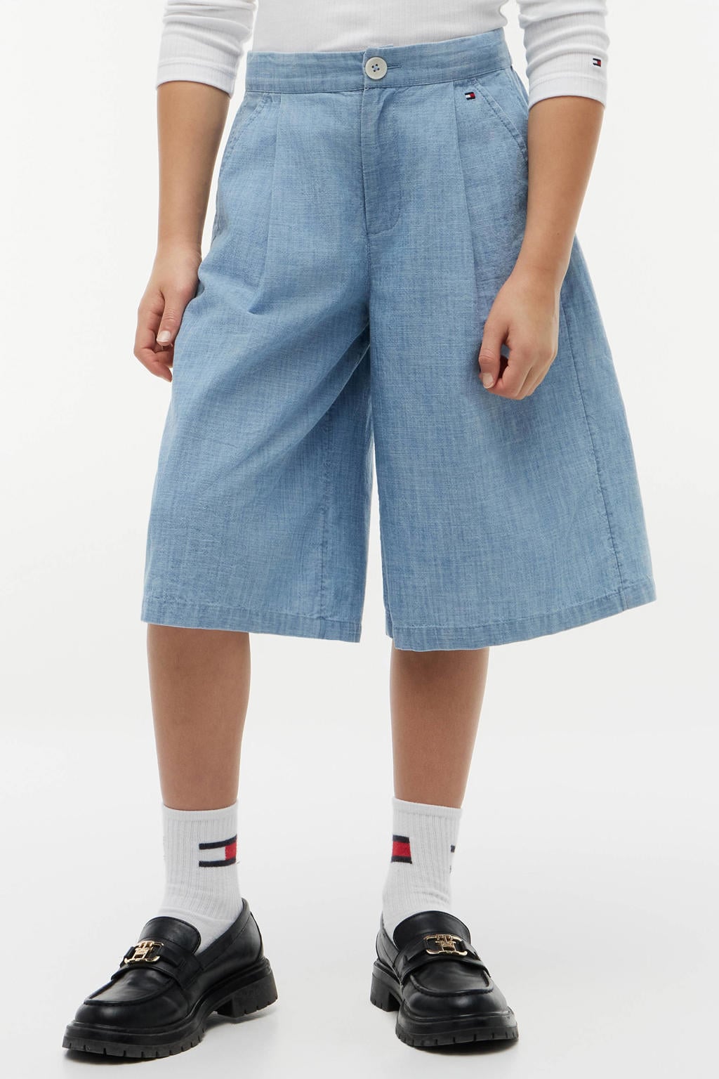 Tommy Hilfiger denim wide leg bermuda short met plooien - lichtblauw