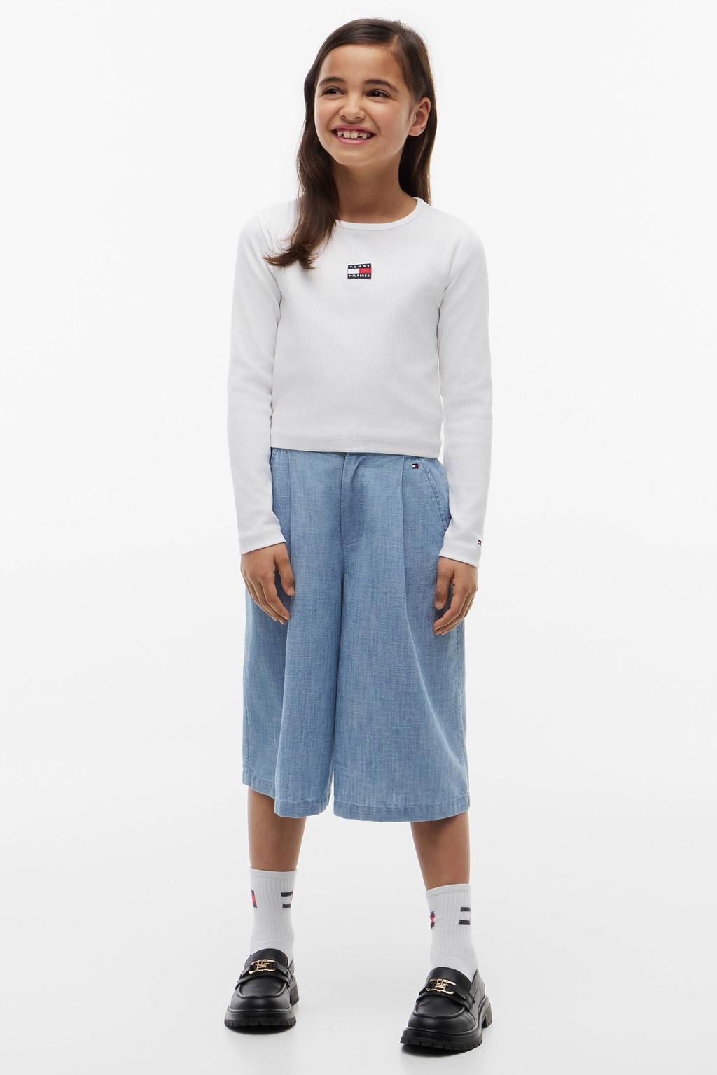 Witte meisjes Tommy Hilfiger longsleeve rib gebreid van stretchkatoen met effen, lange mouwen, ronde hals en 3D applicatie