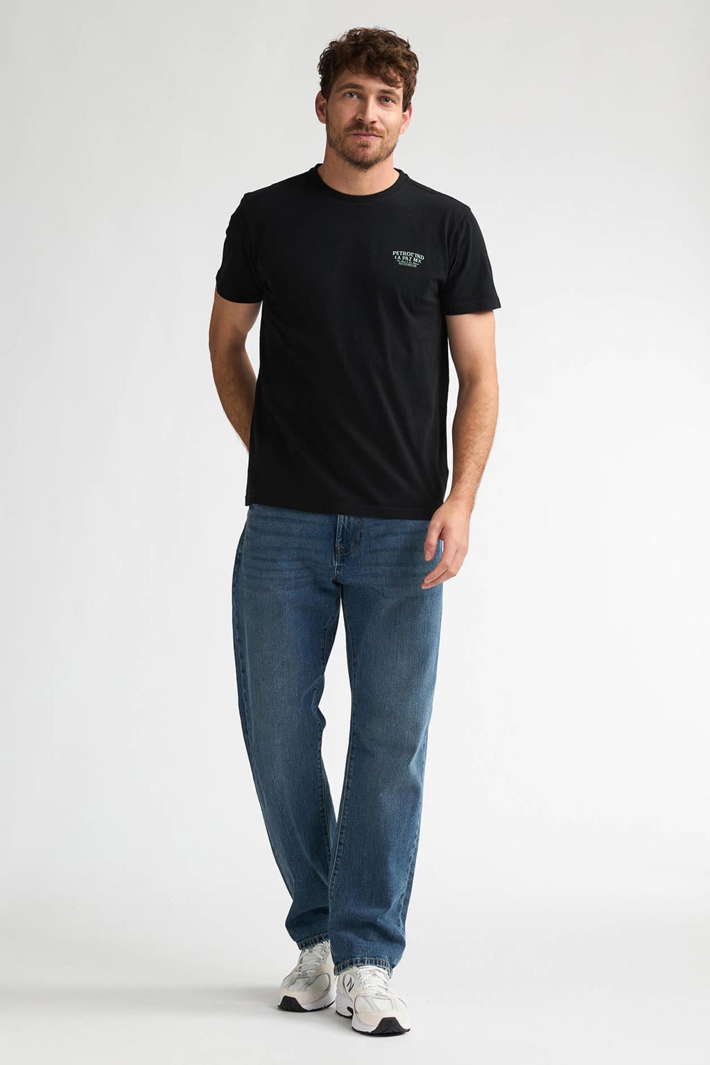 Zwarte heren Petrol Industries regular T-shirt van katoen met backprint, korte mouwen en ronde hals