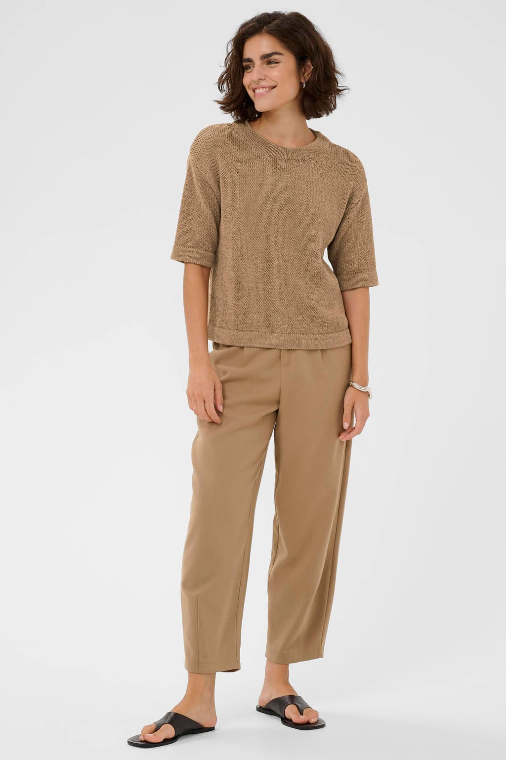 Bruine dames Kaffe pullover gebreid van katoen met effen, half lange mouwen en ronde hals