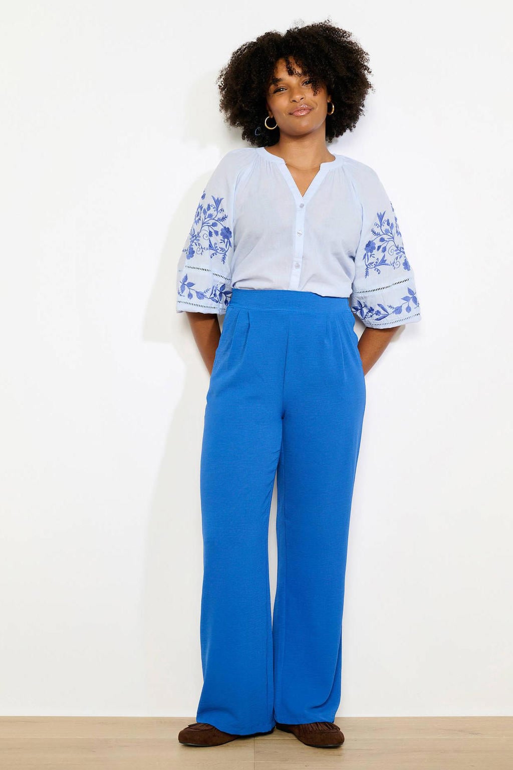 Blauwe dames LOLALIZA straight high waist casual broek van polyester met elastische tailleband en effen