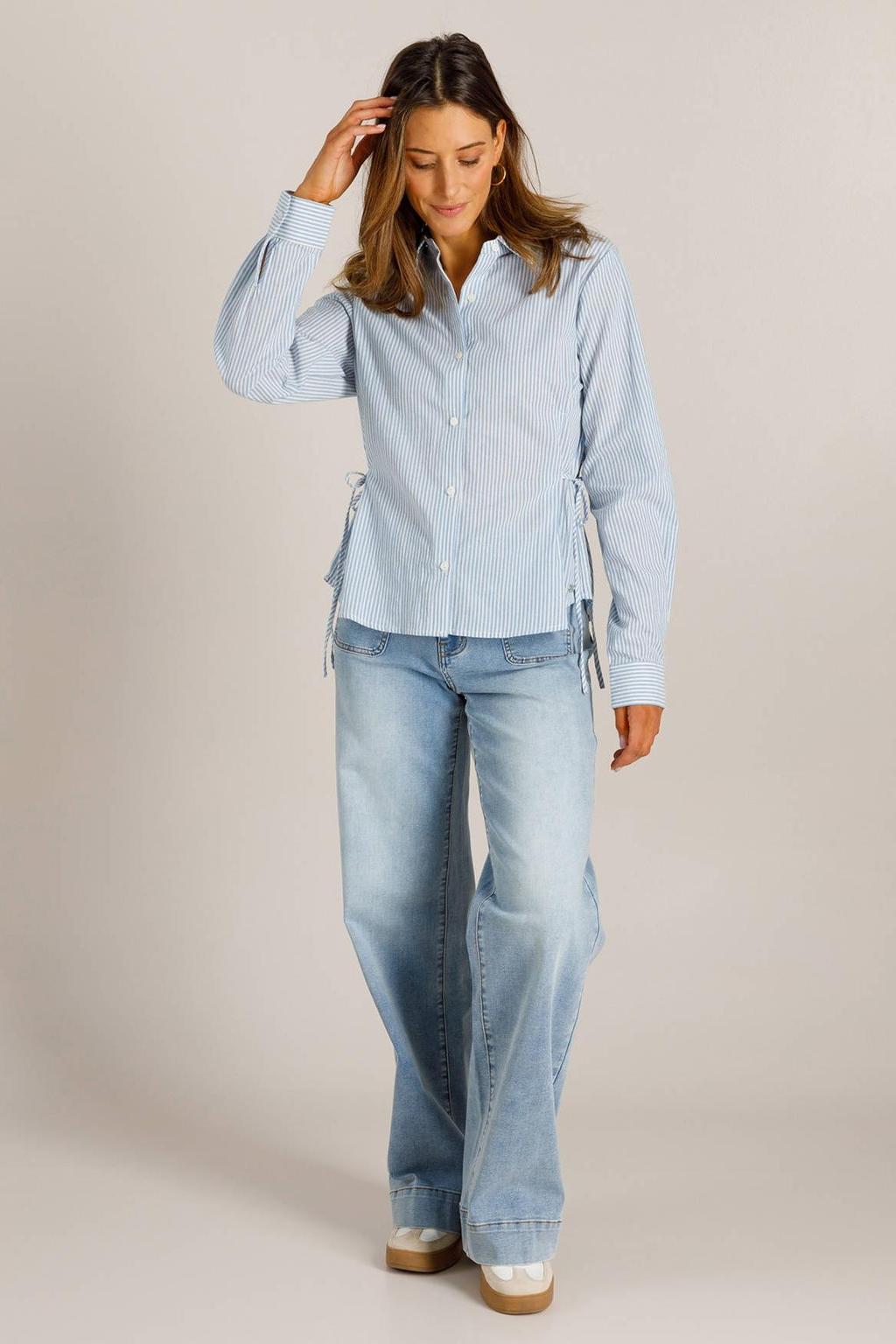 Blauwe dames Ivy Beau gestreepte blouse van katoen met lange mouwen, klassieke kraag, knoopsluiting en tunnelkoord
