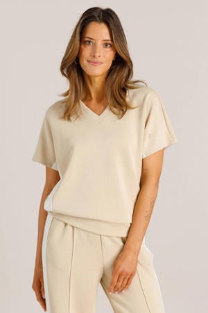 top beige