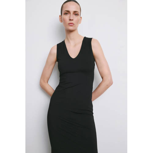 Mango midi jurk fijn gebreid zwart afbeelding