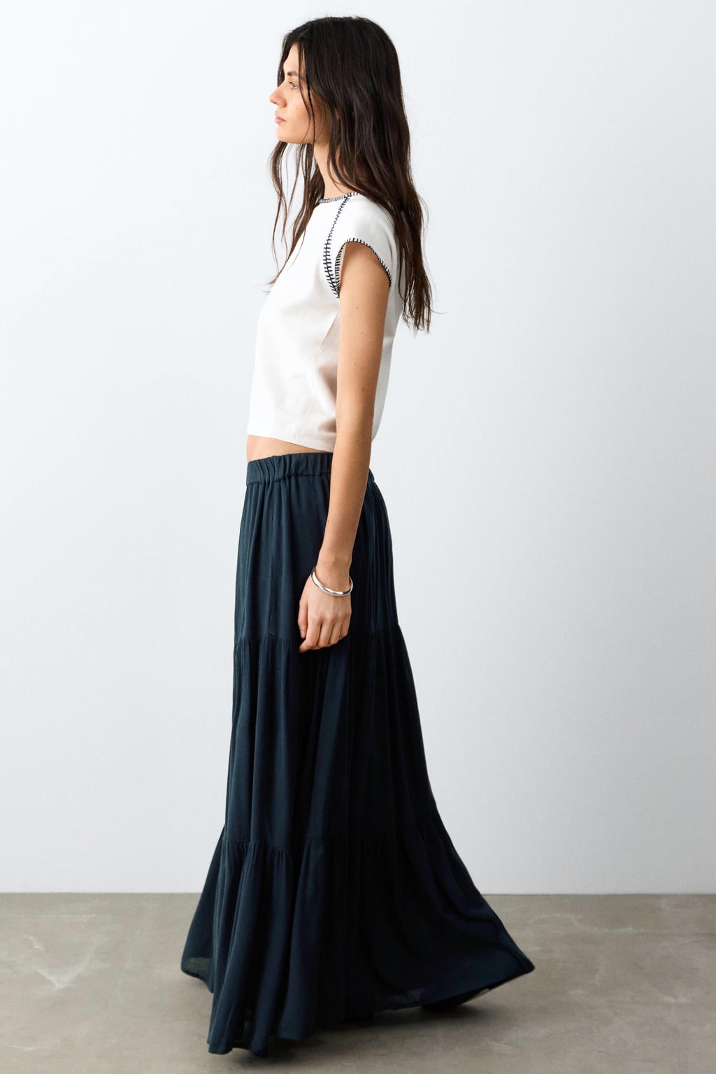 Donkerblauwe meisjes MANGO TEEN maxi rok gemaakt van viscose en met elastische tailleband