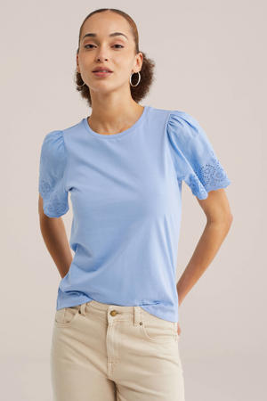 T-shirt lichtblauw broderie