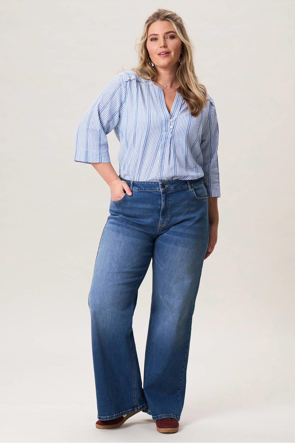 Medium blue denim dames Miss Etam Plus wide leg jeans van denim met rits- en knoopsluiting en effen
