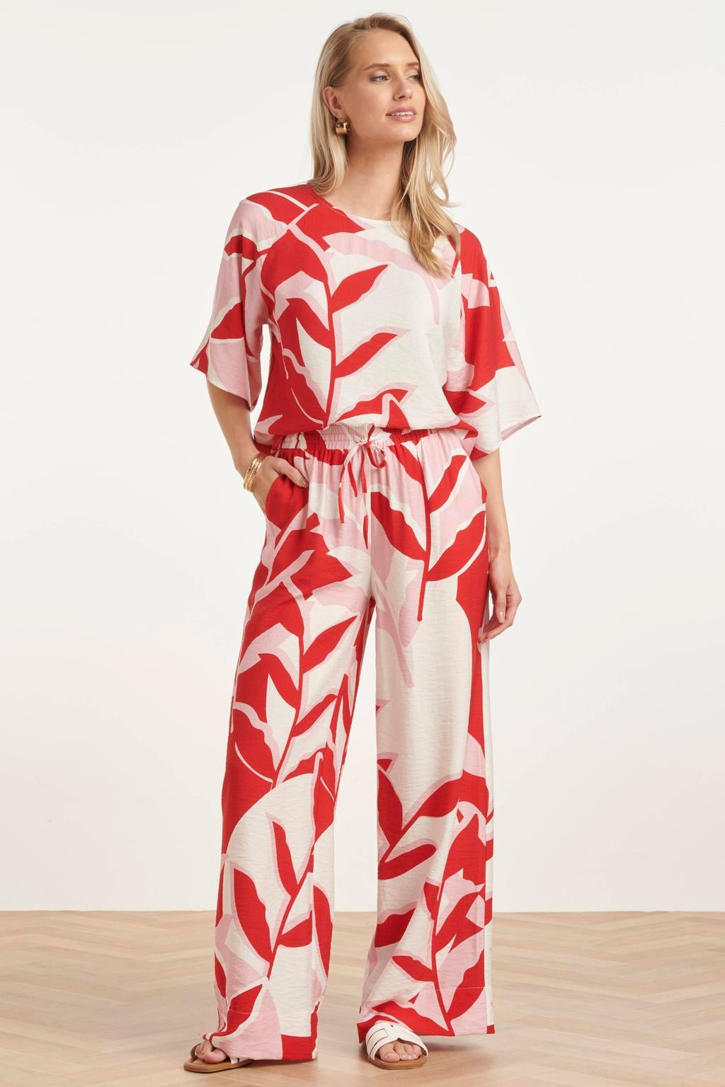 Rode dames Smashed Lemon regular waist gebloemde casual broek van rayon met loose fit, elastische tailleband en bladprint