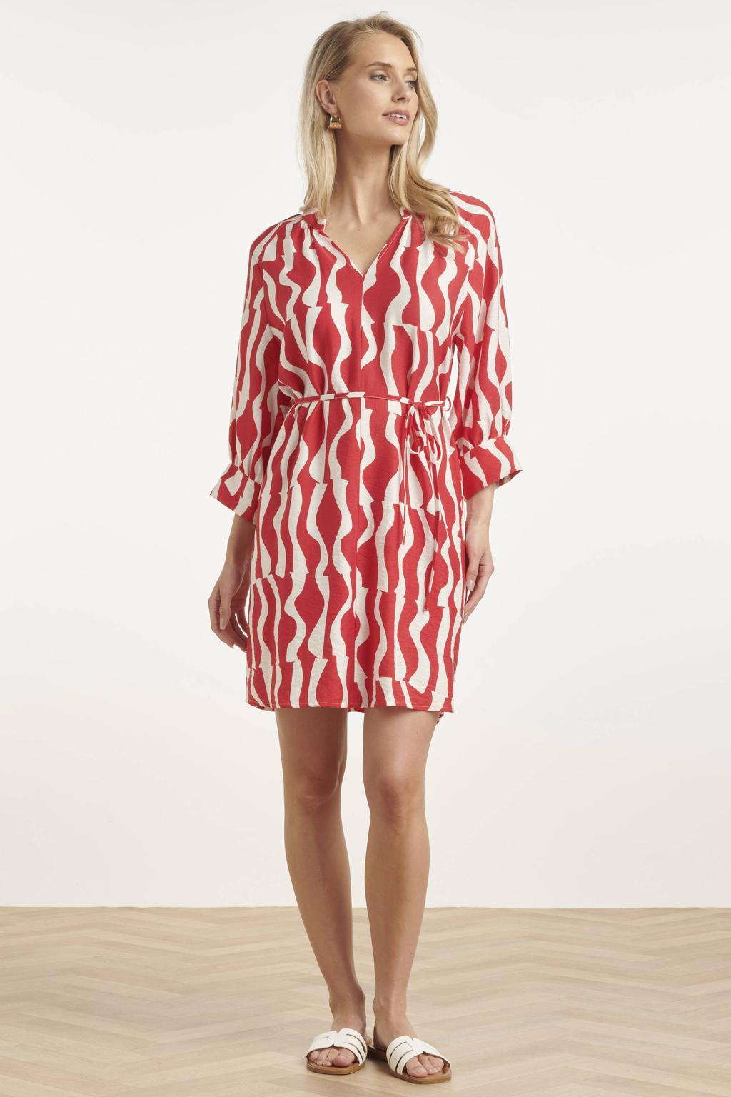 Rode dames Smashed Lemon blousejurk van rayon met driekwart mouwen, V-hals, striksluiting en omslagdetail