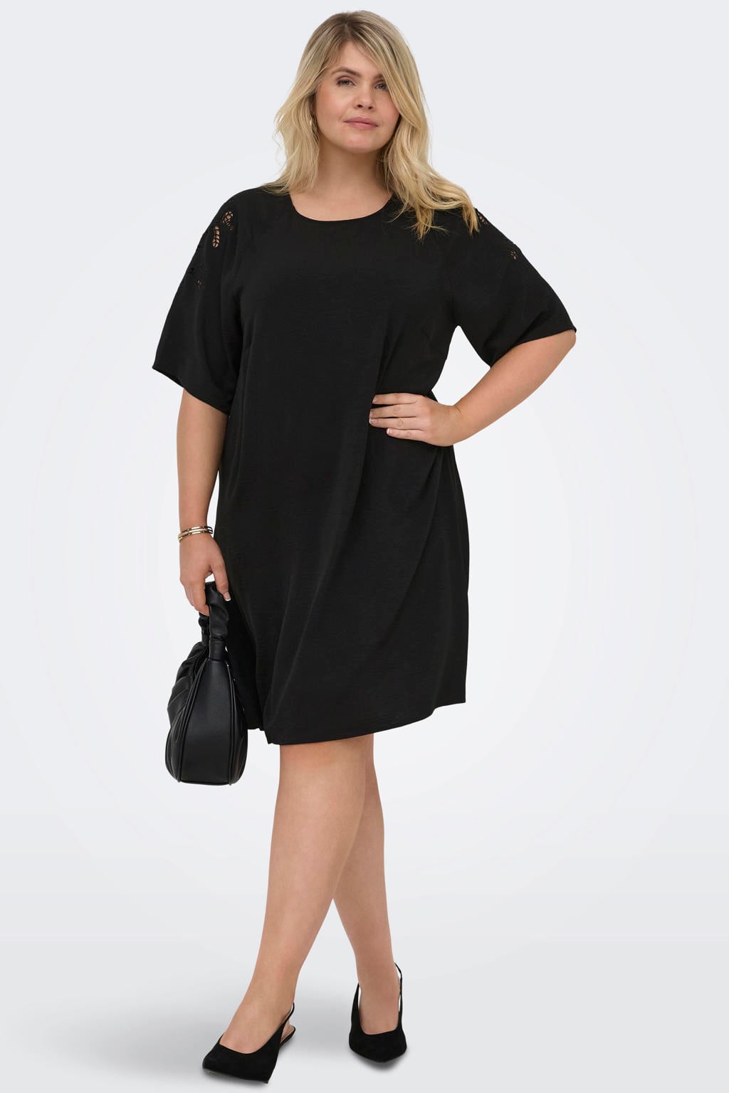 Zwarte dames ONLY CARMAKOMA korte jurk van polyester met effen, korte mouwen, V-hals, knoopsluiting en borduursels