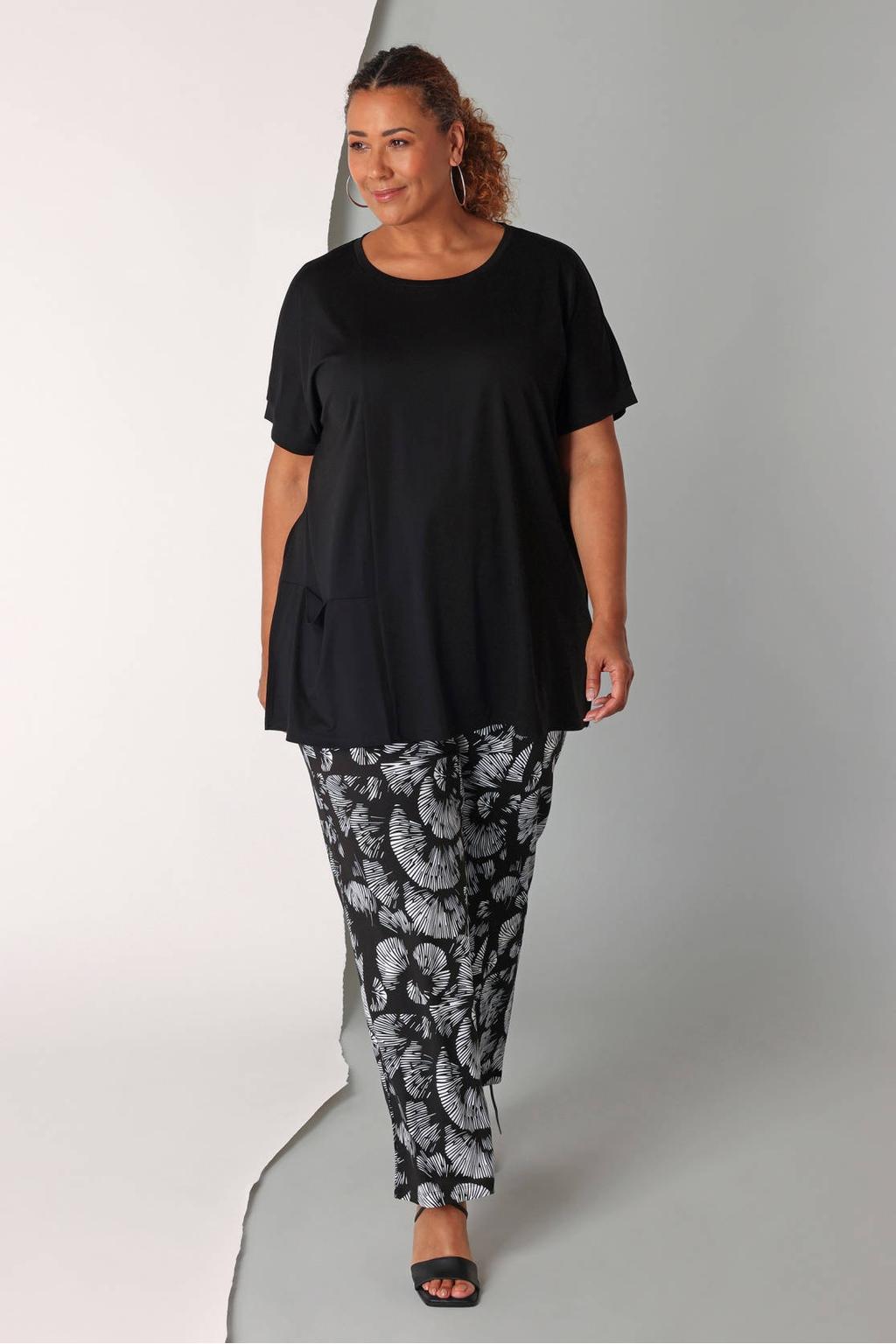 Zwarte dames Colletta T-shirt van viscose met effen, korte mouwen en ronde hals
