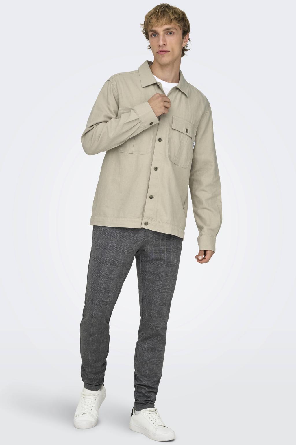 Beige heren ONLY & SONS overshirt van katoenlinnen met effen, lange mouwen, klassieke kraag, knoopsluiting en geweven detail