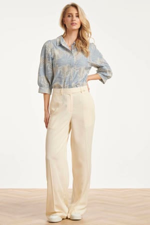 gebloemde broderie blouse - lichtblauw