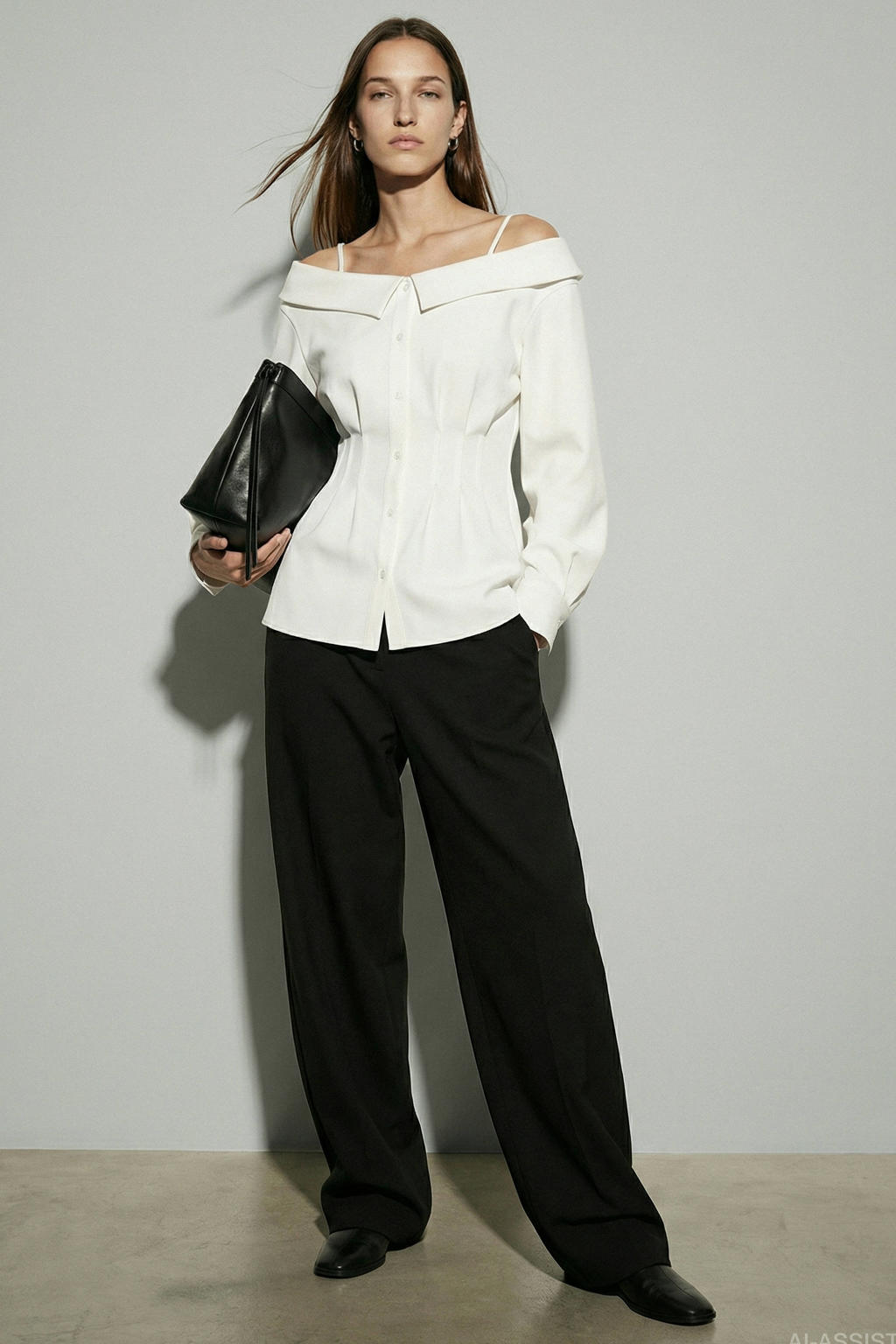 Ecru dames HYPEDROP blouse van katoen met effen, lange mouwen, off shoulder hals en knoopsluiting