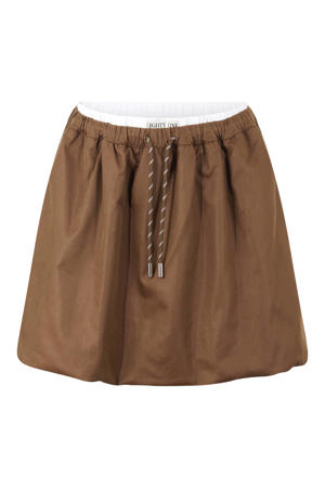 korte rok bruin