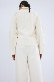 thumbnail: Mango trenchcoat wit